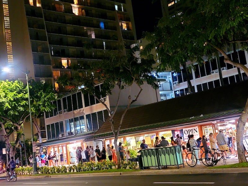 Make a Honolulu Restaurant Reservation and Avoid the Lines!