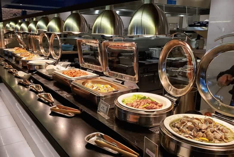 Looking for a great buffet in Waikiki? We you visit Kaku's Sushi and Seafood Buffet