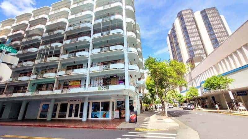 Light blue building behind Waikiki Shopping Plaza. Your therapist will welcome you to the 1st floor entrance.