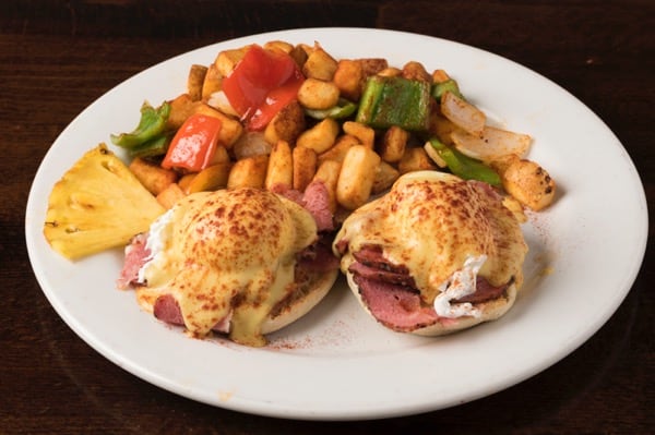 Giovanni Pastrami_eggbenedict