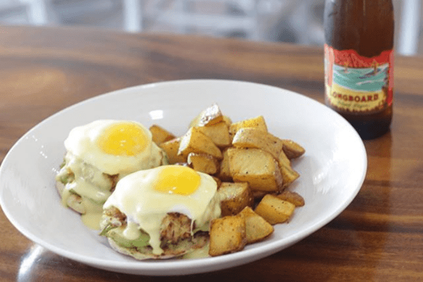 bogartscafehawaii_eggbenedict