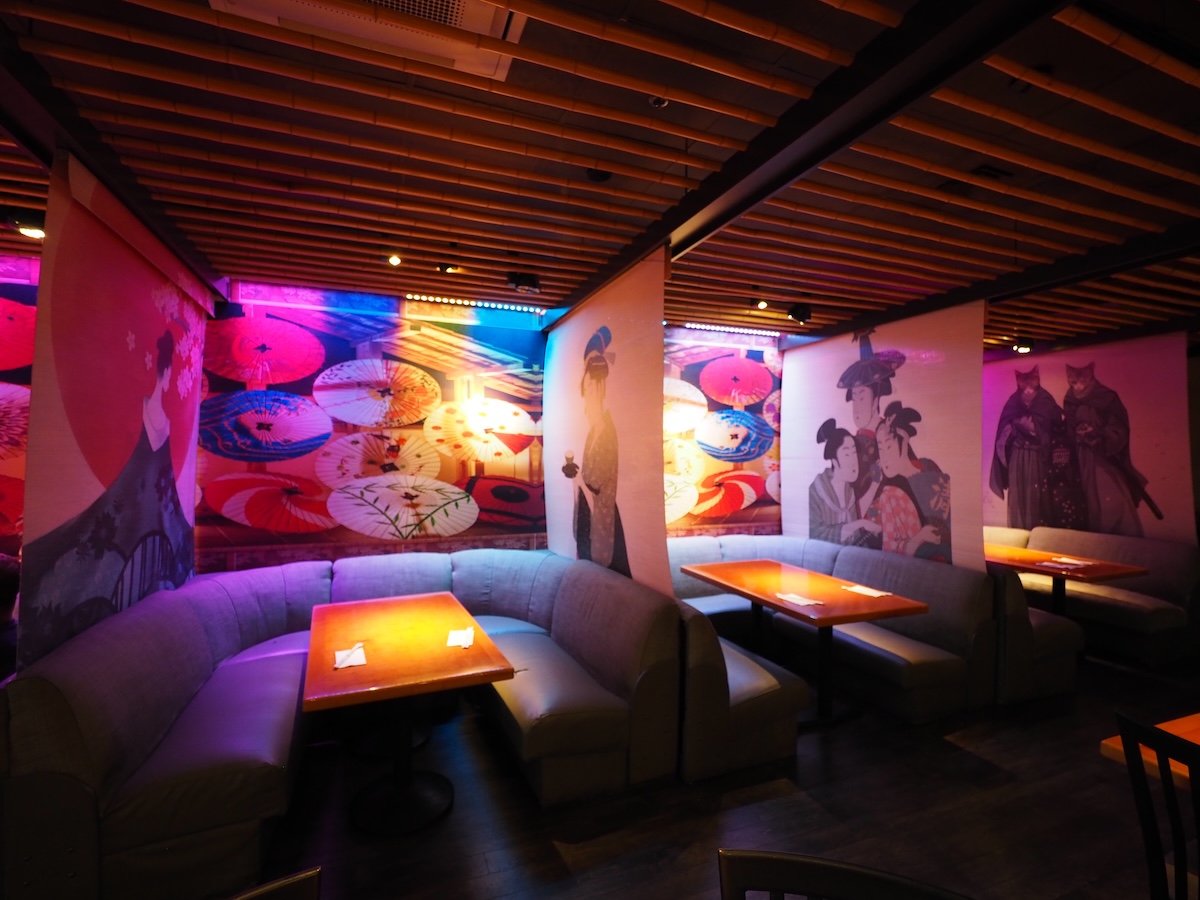 Late Night Dining in Honolulu