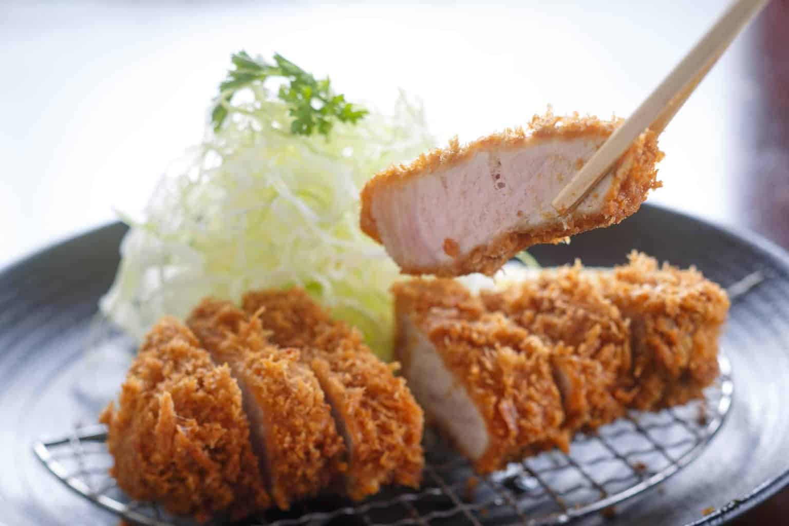 Starting with our famous tonkatsu, at Ginza Bairin we strive to offer our customers many convenient options. From online reservations, take out orders, and the large variety of high quality dishes on offer, you'll find a meal you like, the way you want it at Ginza Bairin.