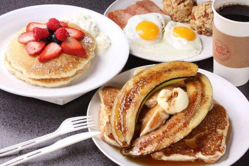 Reminisce about Old Hawaii
while Enjoying a Local-Style Breakfast.