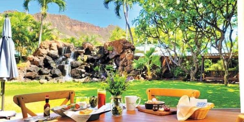 Ten Breakfast Restaurants in Hawaii Worth Waking up for